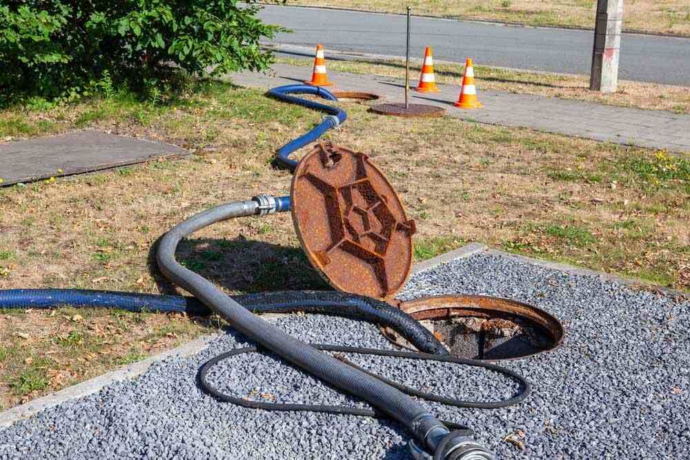 Sewer repair outdoors Sewer repair outdoors