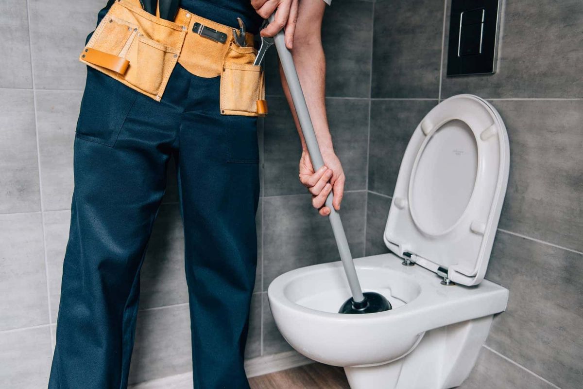 How-to-Plunge-Like-a-Plumber